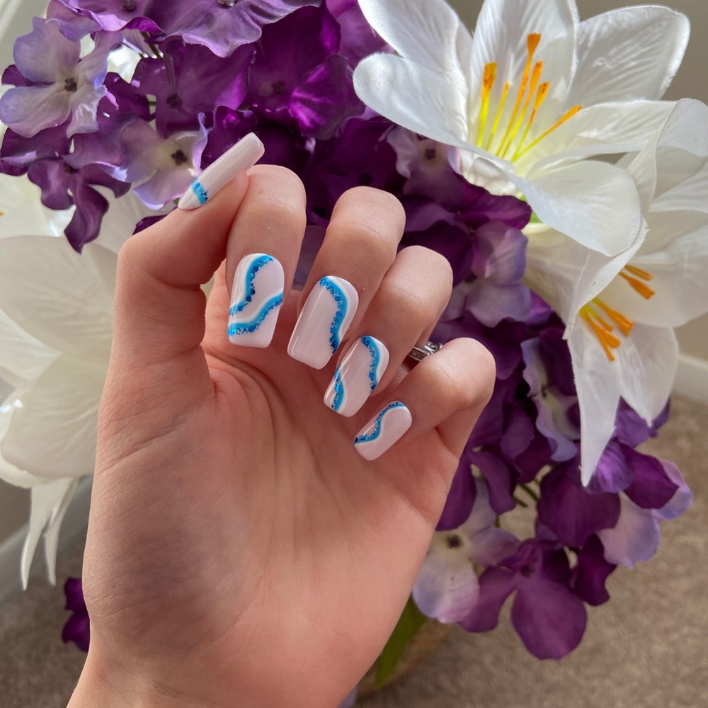 Blue Raspberry Swirl Press-On Nails - Picture 2 of 5
